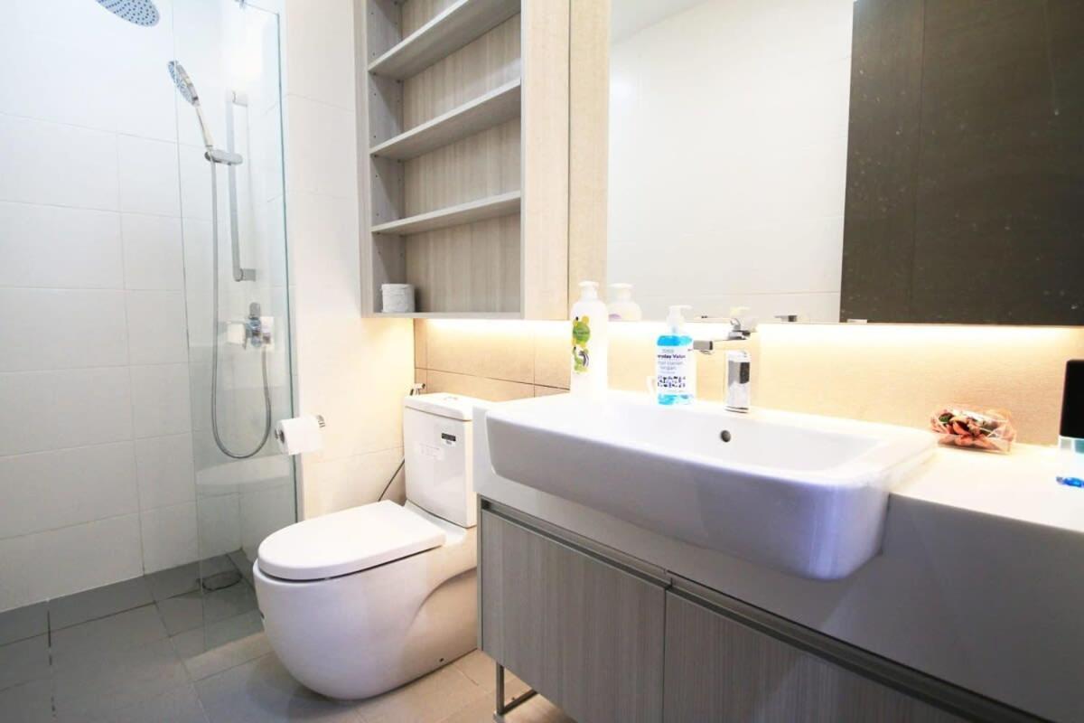A Stylish High-Floor 2Br Suasana Suites Views Johor Bahru Exterior foto