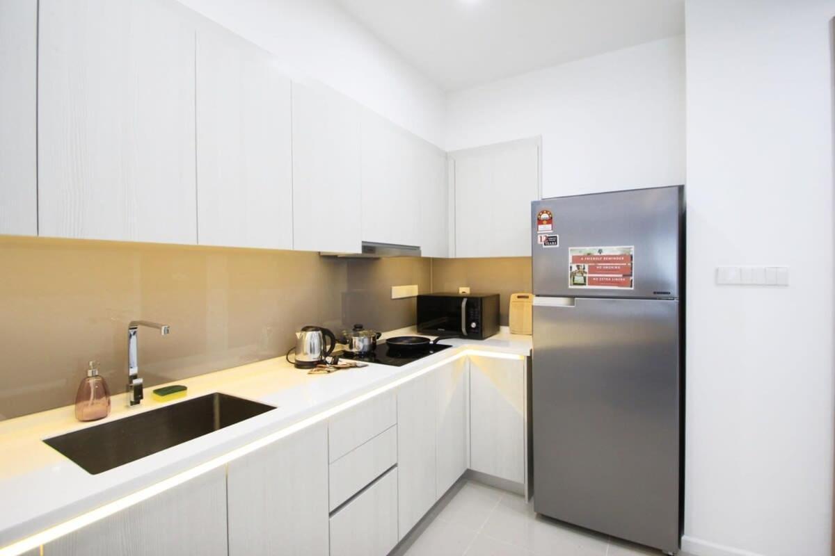 A Stylish High-Floor 2Br Suasana Suites Views Johor Bahru Exterior foto