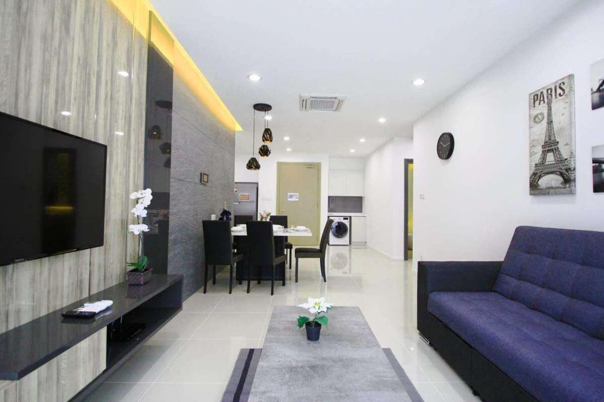 A Stylish High-Floor 2Br Suasana Suites Views Johor Bahru Exterior foto