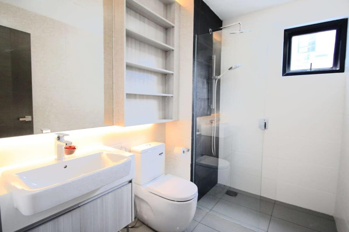 A Stylish High-Floor 2Br Suasana Suites Views Johor Bahru Exterior foto