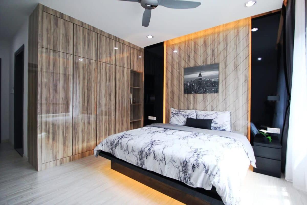 A Stylish High-Floor 2Br Suasana Suites Views Johor Bahru Exterior foto